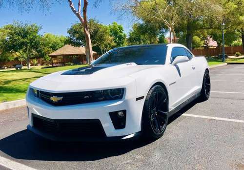 2013 Chevrolet Camaro ZL1 6-speed (11,000 miles) for sale in Red Mountain, CA