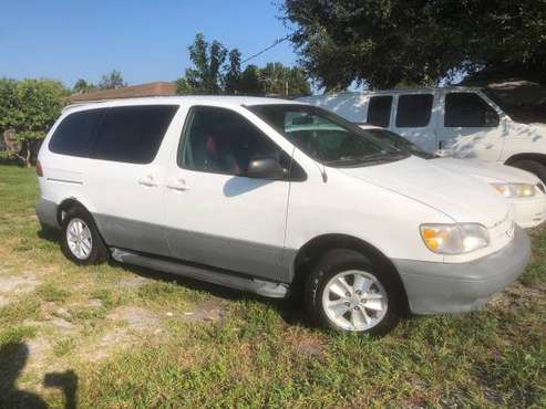 1998 Toyota Sienna - cars & trucks - by owner - vehicle automotive... for sale in Sarasota, FL