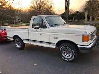 1987 Ford f150 Lariat 2wd 4.9L manual - cars & trucks - by owner -... for sale in Somerville, NJ