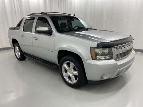 2011 Chevrolet Avalanche LT 4WD for sale in Waterbury, CT