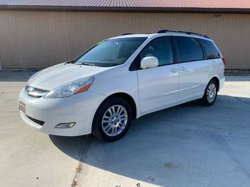2009 TOYOTA SIENNA LIMITED - cars & trucks - by dealer - vehicle... for sale in Hmapton, IA