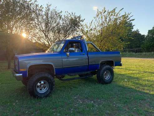1981 Chevy truck k10 4x4 shortbed for sale in Mustang, OK