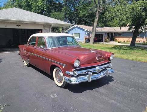 1954 Ford Crestline for sale in milwaukee, WI