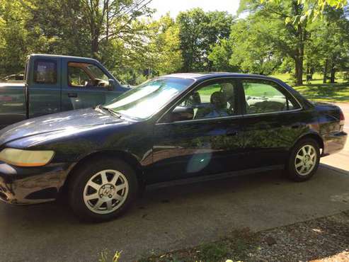 2002 Honda Accord SE - cars & trucks - by owner - vehicle automotive... for sale in Columbia, MO