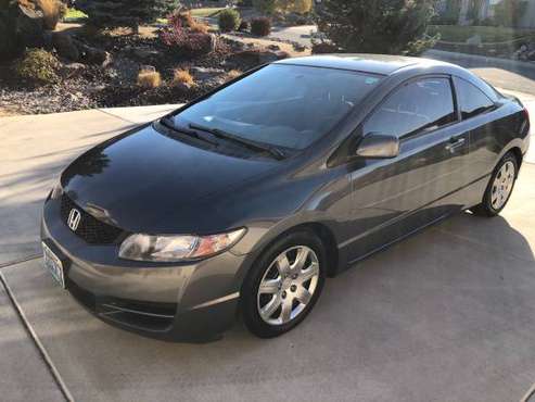 2011 Honda Civic LX Coupe, SUPER CLEAN, Reliable, Economical - cars... for sale in Reno, NV