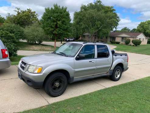 2005 Ford Explorer Sport Track - cars & trucks - by owner - vehicle... for sale in West Bloomfield, MI