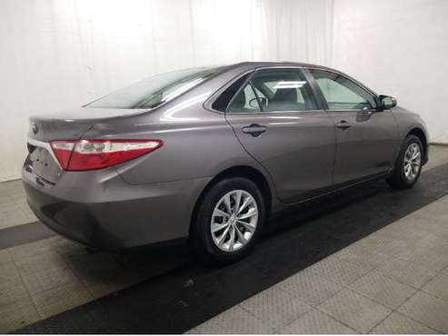 2017 Toyota Camry le for sale in Des Plaines, IL