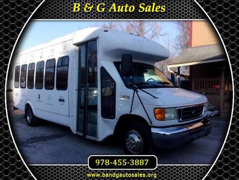 2005 Ford Econoline E-450 Super Duty 26 PASSENGERS ONE OWNER for sale in North Chelmsford, MA