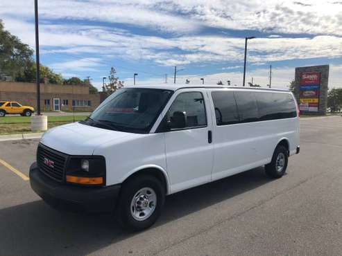 2014 GMC SAVANA 3500 EXTENDED VAN 15 SEATER NEW TIRES,1-OWNER,LIKE NEW for sale in Madison Heights, MI