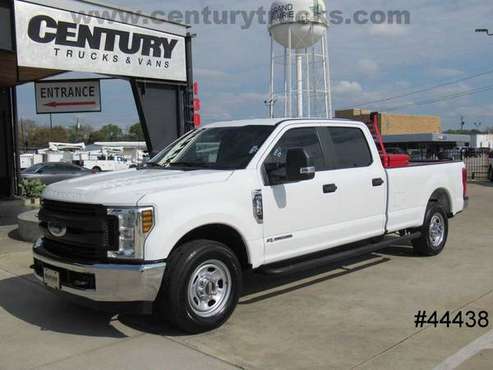 2019 Ford F350 SRW WHITE For Sale NOW! - cars & trucks - by dealer -... for sale in Grand Prairie, TX