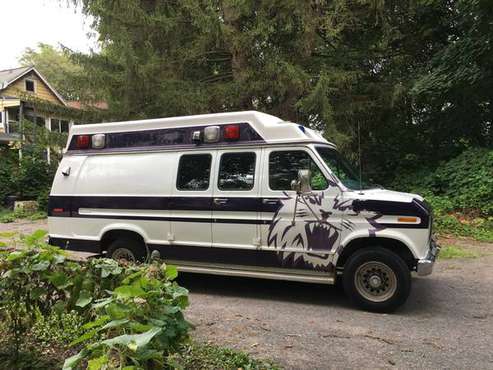 Camper Van 1990 Ford 350 Econoline 7.3 Diesel Ambulance for sale in Ithaca, NY
