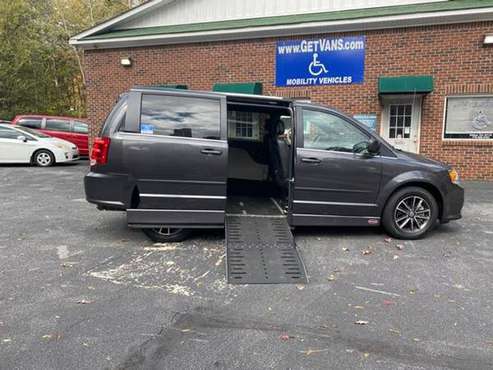2017 Dodge Grand Caravan SXT handicap wheelchair side entry for sale in dallas, GA