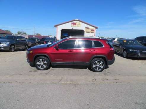 2019 Jeep Cherokee Limited 4x4 84, 000 miles 18, 900 for sale in Waterloo, IA