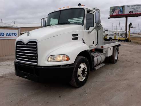 2009 Mack 600CXU Road Tractor for sale in Moberly, MO