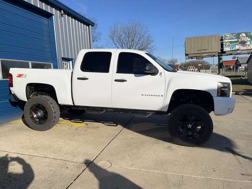 2007 CHEVY 1500 4x4 9 lift on 37s solid! - - by for sale in Hot Springs, AR