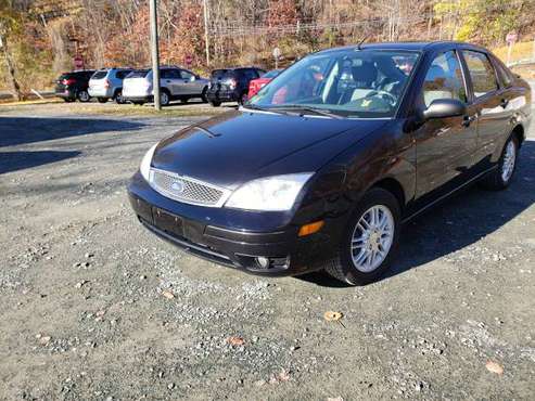 2005 Furd Focus Zx4 Only 96000 Miles No Rust Conn. Car - cars &... for sale in Wynantskill, NY