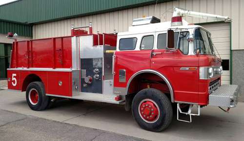 1986 Ford C8000 Custom Cab Fire Truck 4X4 Air Brakes Deluge Gun for sale in Grand Junction, CO