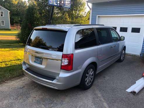 2011 Chrysler Town and Country for sale in Pawcatuck, CT