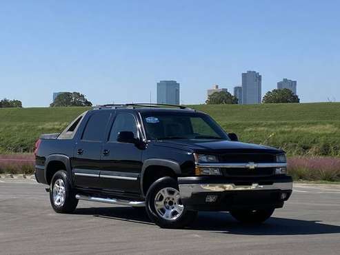 2006 Chevy Avalanche! Clean title! 2WD! Clean Carfax hisotry - cars for sale in Fort Worth, TX