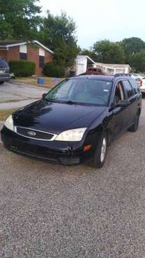 2005 ford focus wagon - cars & trucks - by owner - vehicle... for sale in Austin, TX