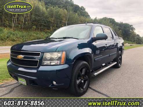 2007 CHEVY AVALANCHE LTZ CREW CAB 4X4 WITH NAVIGATION for sale in Hampstead, NH