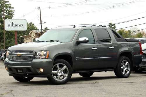 2011 Chevrolet Avalanche LTZ 4WD - nav, DVD, cooled seats, we finance for sale in Middleton, MA