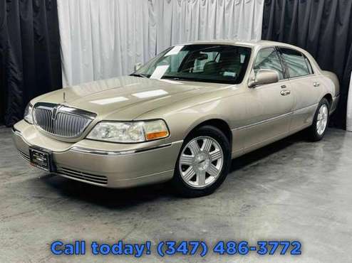 2003 Lincoln Town Car Executive Sedan - - by dealer for sale in Elmont, NY