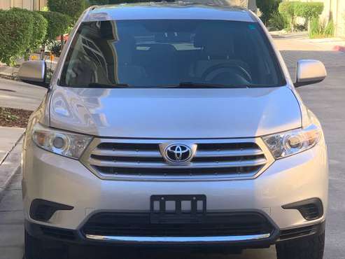 2011 TOYOTA HIGHLANDER & 7 PASSENGERS & CLEAN TITLE & 1OWNER for sale in Newark, CA