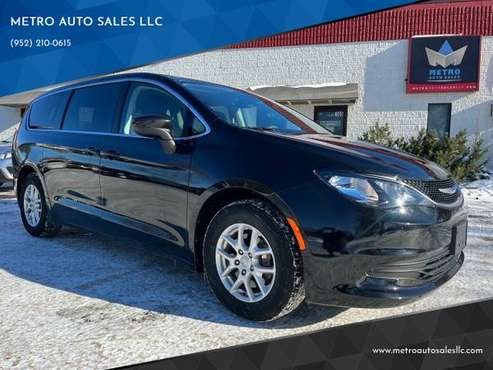 2017 Chrysler Pacifica Touring 4dr Mini Van 62, 505 miles - cars & for sale in BLAINE MN 55449, MN
