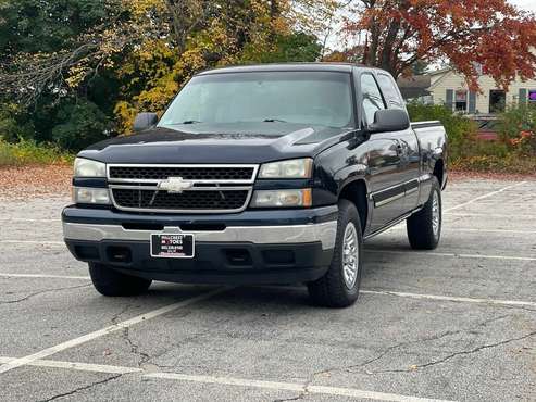 2007 Chevrolet Silverado Classic 1500 1LT Extended Cab 4WD for sale in NH
