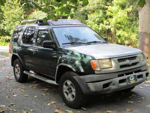 2000 Nissan XTERRA XE SUV 2WD V6 AT Dark Green - cars & trucks - by... for sale in Greenfield, IN