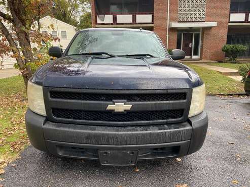 2007 Chevy Silverado pickup 6 1/2 foot bed 4 8 V8 (149k) - cars & for sale in Baltimore, PA