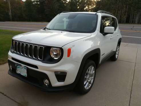 2019 Jeep Renegade Latitude 4 X 4 - cars & trucks - by owner -... for sale in Royalton, MN