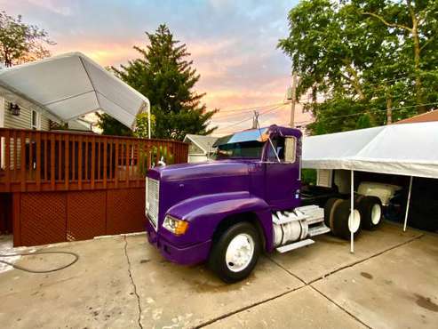 Semi truck for sale for sale in Calumet City, IL