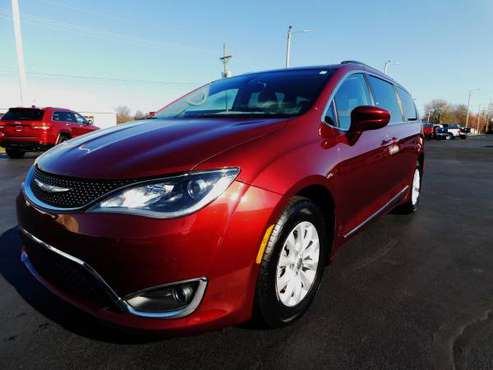 2017 CHRYSLER PACIFICA TOURING L 3.6L AUTO STOW N' GO LEATHER CAM... for sale in Carthage, MO