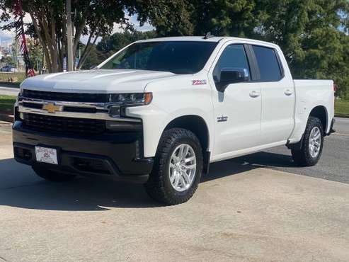19 Chevy Silverado 1500 LT 4x4 one owner clean southern title truck for sale in Easley, SC