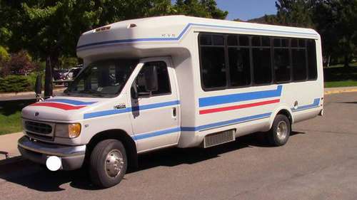 Passenger Shuttle Bus Ford E-450 for sale in Buffalo Grove, IL