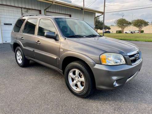 Mazda Tribute S 1 owner with only 54,000 miles - cars & trucks - by... for sale in McAllen, TX