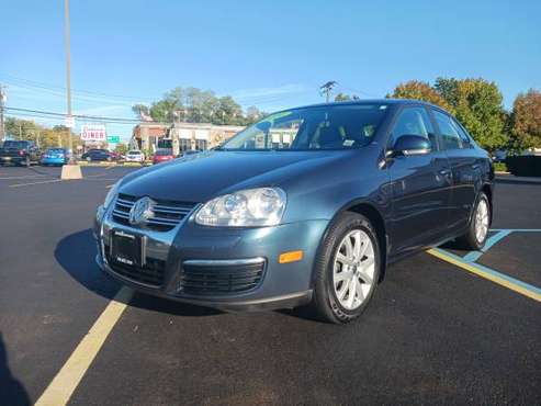 2010 Volkswagen Jetta 1 Owner Leather Moonroof Immaculate for sale in Bethpage, NY
