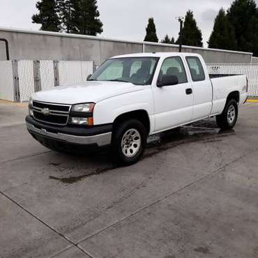 2007 Chevy Silverado 1500 4x4 - cars & trucks - by dealer - vehicle... for sale in Hillsboro, OR