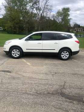 2011 Chevrolet Traverse - - by dealer - vehicle for sale in Monroe, WI