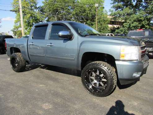 2011 Chevy Silverado Z71 Crew Cab, Lifted and Loaded 1 owner for sale in Springfield, MO