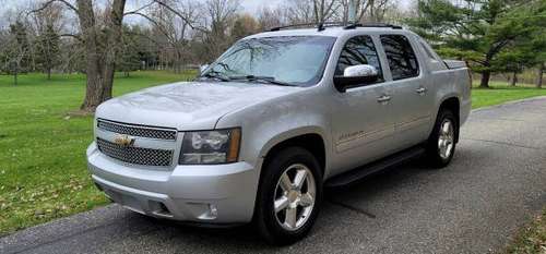 2011 Chevy AVALANCHE Price Reduced again it will be gone soon! for sale in Rochester, MI