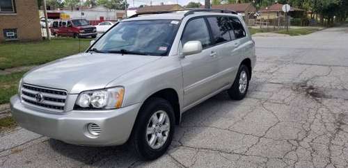 2004 Toyota Highlander **4wd**NO RUST, SUN ROOF, ** for sale in Gary, IL