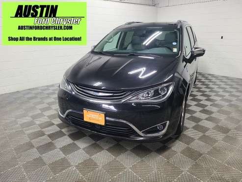 2018 Chrysler Pacifica Hybrid Limited for sale in Austin, MN