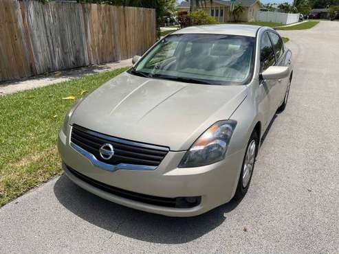 2009 NISSAN ALTIMA IN GREAT CONDITION FOR SALE BY OWNER - cars & for sale in Pompano Beach, FL