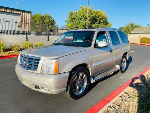 CLEAN TITLE 2006 Cadillac Escalade LUXURY 4WD 3 ROWS 3 MONTH WARRANTY! for sale in Sacramento , CA