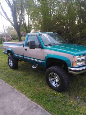 1993 Chevy Silverado 2500 4x4 for sale in Newcomerstown, OH