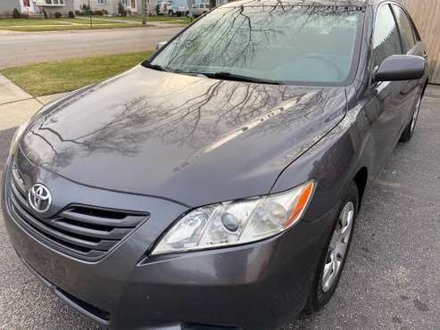 2007 Toyota Camry LE - cars & trucks - by dealer - vehicle... for sale in Des Plaines, IL