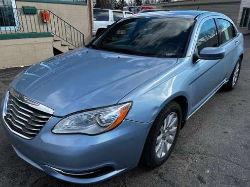 2013 Chrysler 200 LX 4Dr (Nationwide Warranty included) - cars & for sale in MI